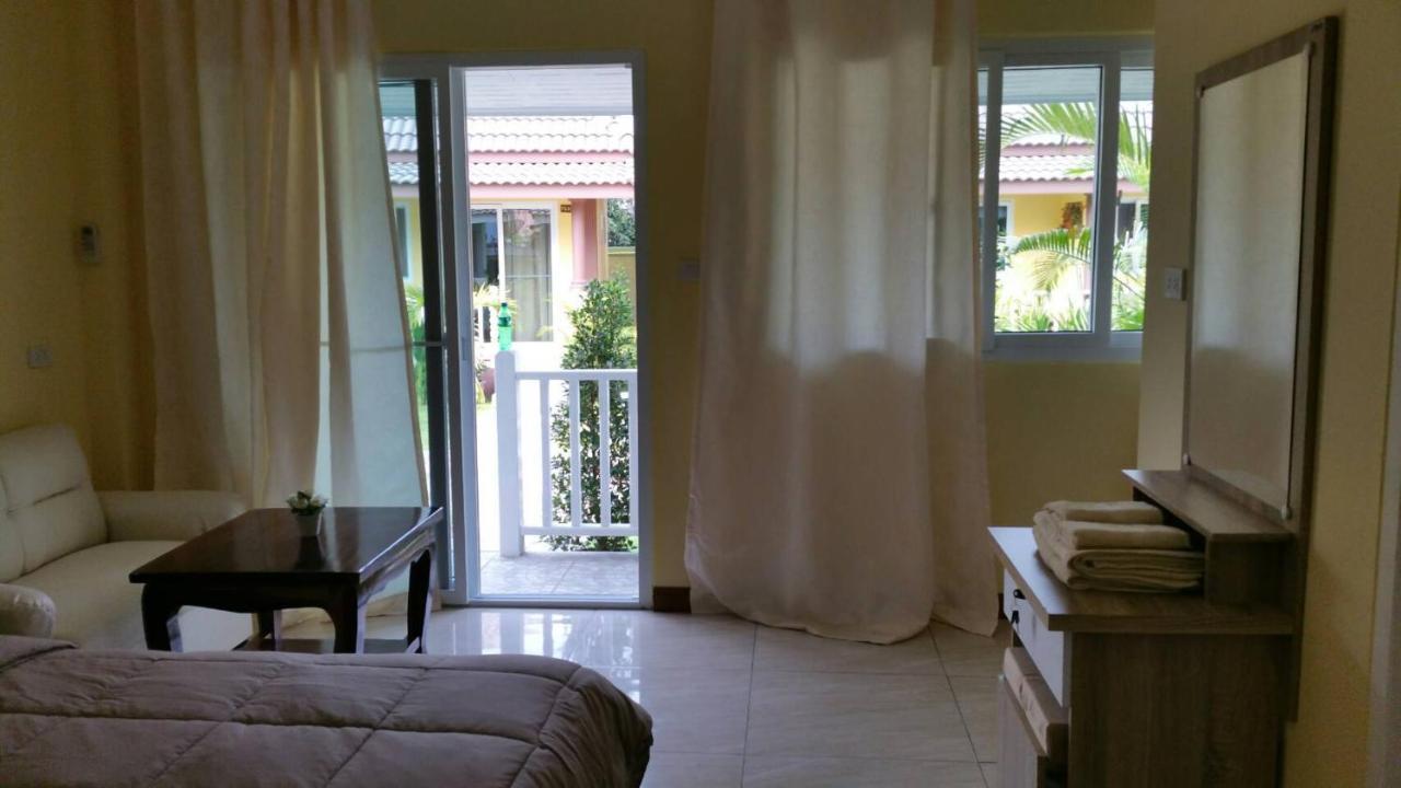 Baan Penny Hotel Пра Након Си Аютая Екстериор снимка