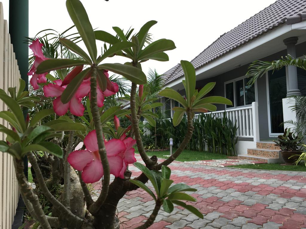 Baan Penny Hotel Пра Након Си Аютая Екстериор снимка