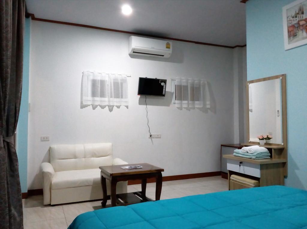 Baan Penny Hotel Пра Након Си Аютая Екстериор снимка