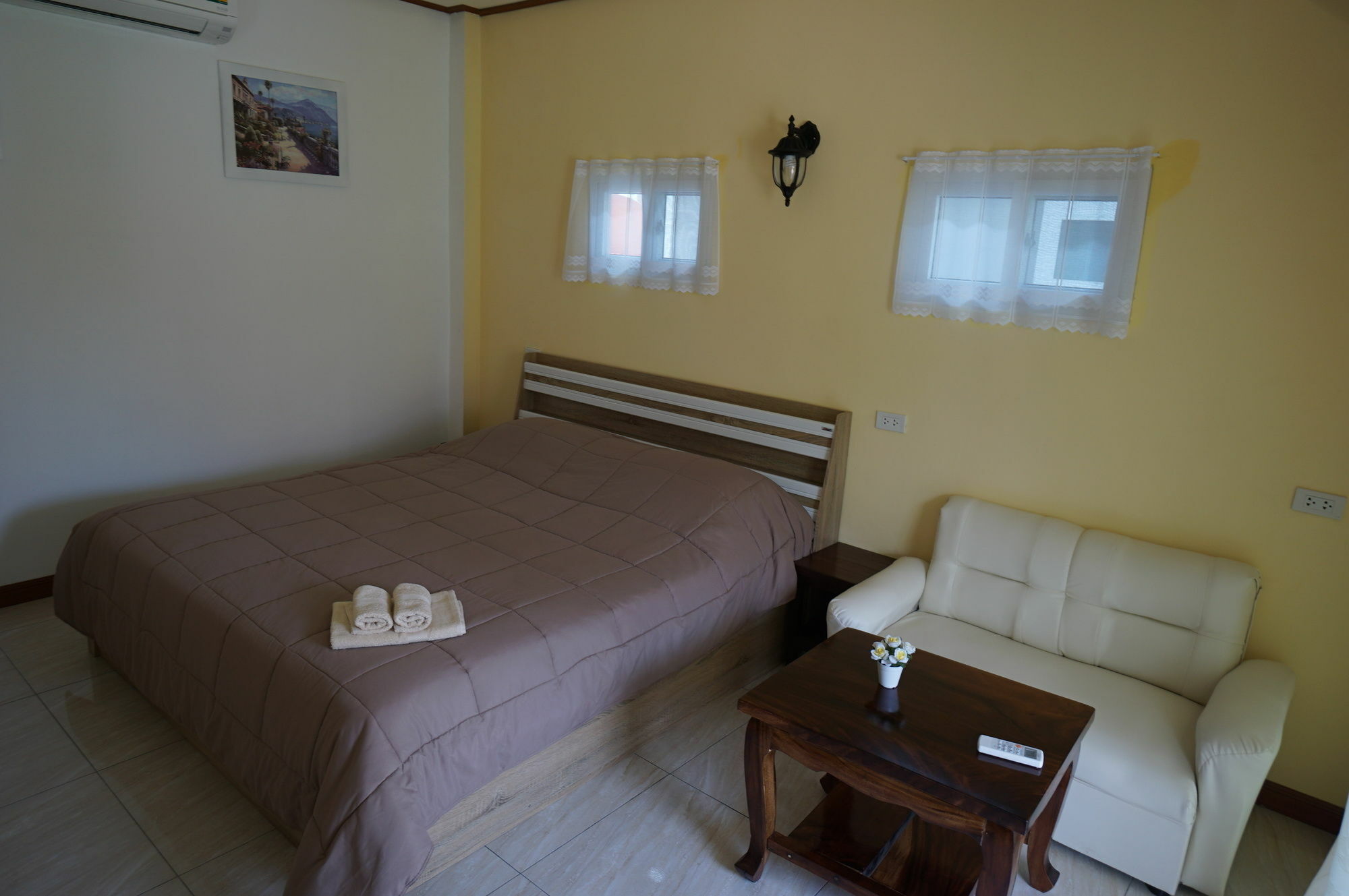 Baan Penny Hotel Пра Након Си Аютая Екстериор снимка