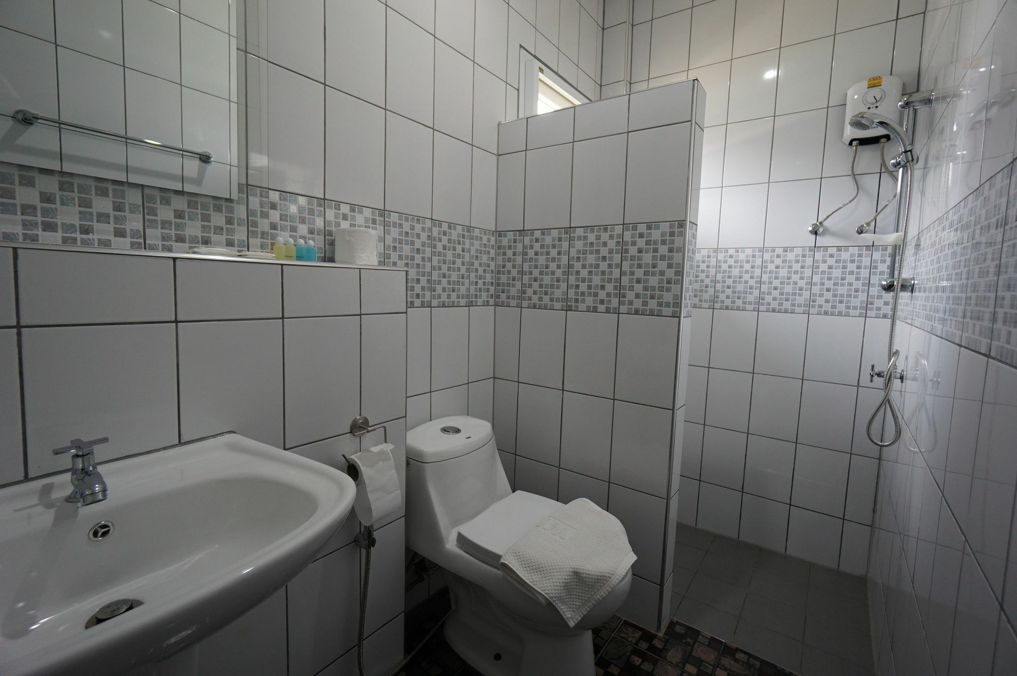 Baan Penny Hotel Пра Након Си Аютая Екстериор снимка