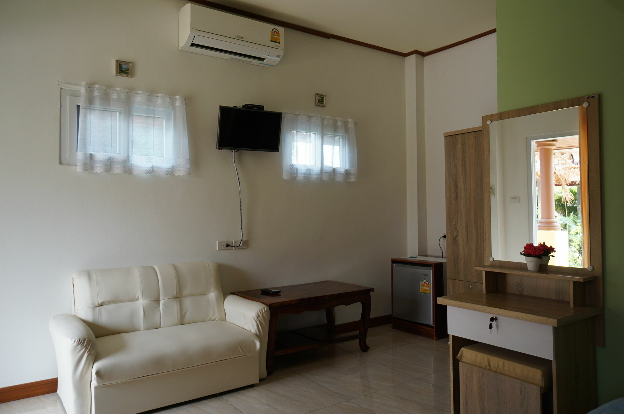 Baan Penny Hotel Пра Након Си Аютая Екстериор снимка